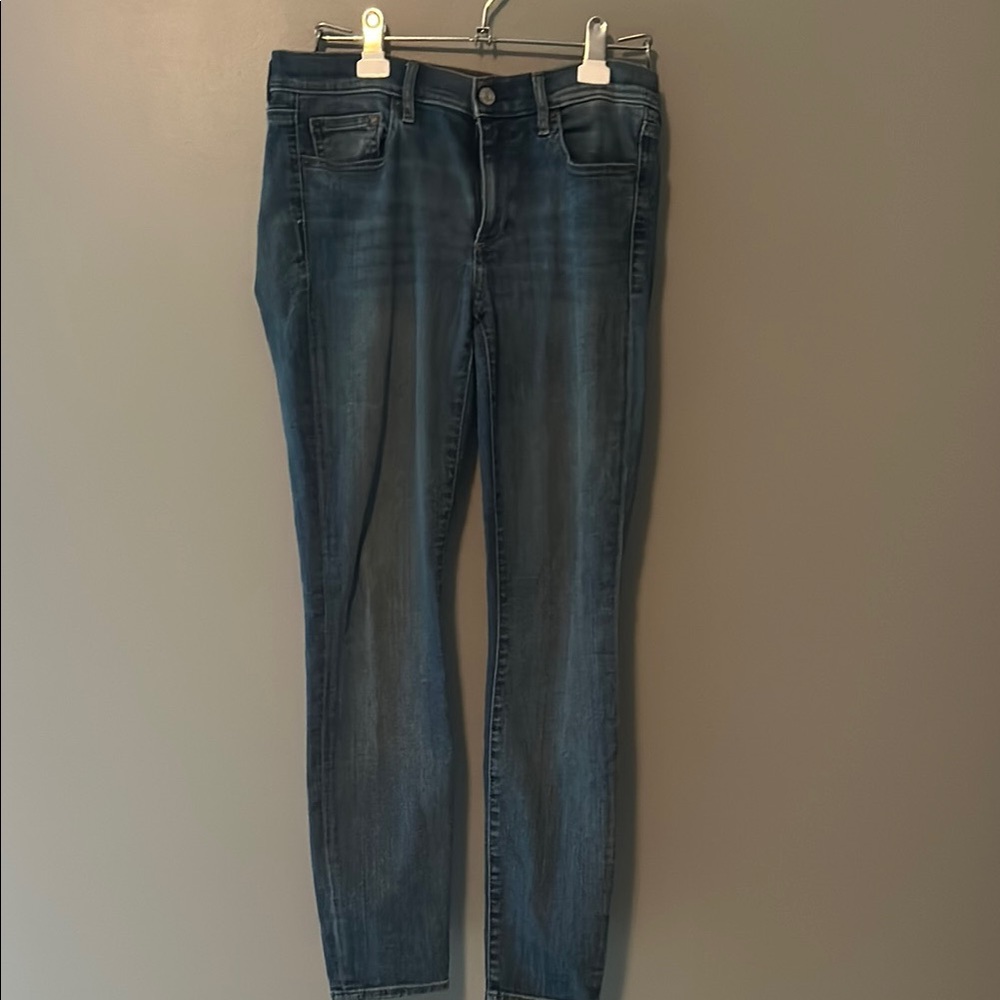 GAP Blue Skinny Jeans with Medium Wash
